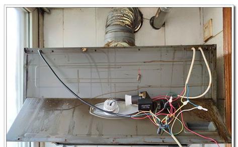 老式油烟机清洗的方法与技巧（快速高效清洁老式油烟机）  第1张